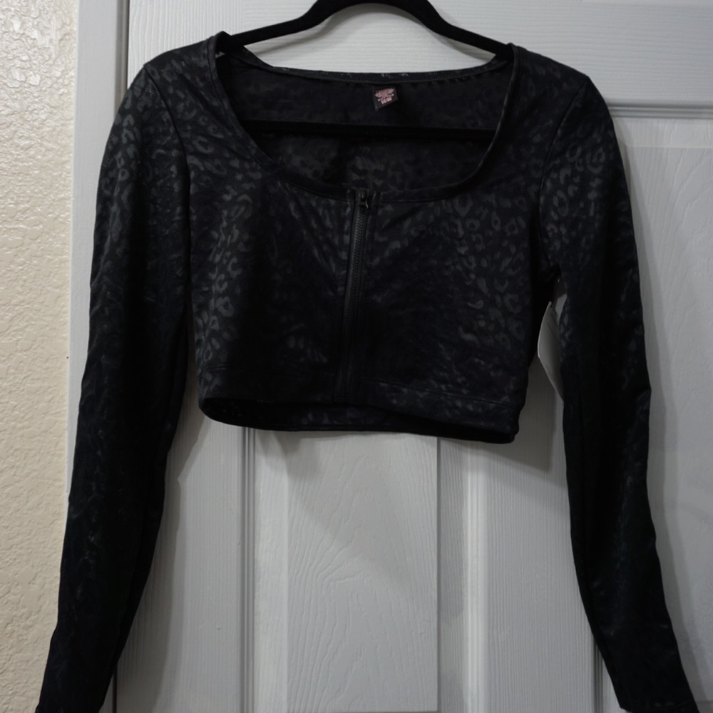 Victoria’s Secret Leopard Print Crop Top